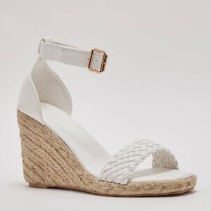 Ardene White wedge straw heeled sandal with braided ankle strap, EUC, sz 9